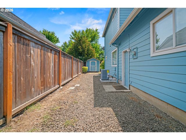 3298 SAINT THOMAS St, Eugene, OR 97408