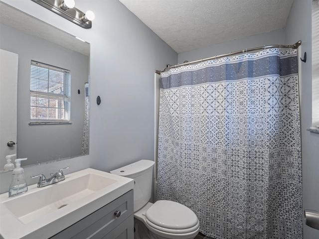 8 Cordoba Drive, Hurricane, WV 25526