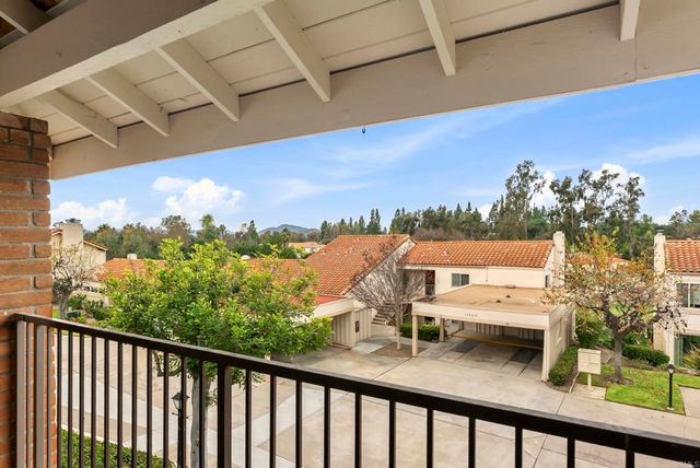 17463 Plaza Abierto 25, San Diego, CA 92128