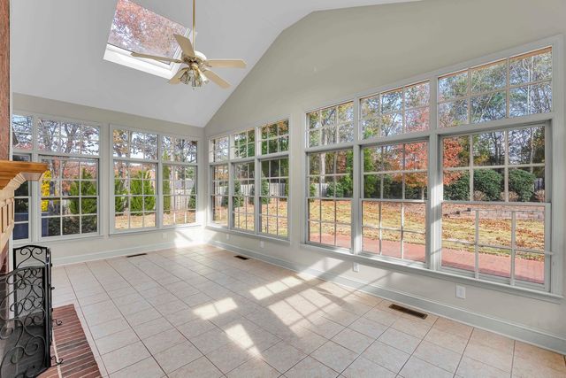 111 W Woodglen Road, Spartanburg, SC 29301