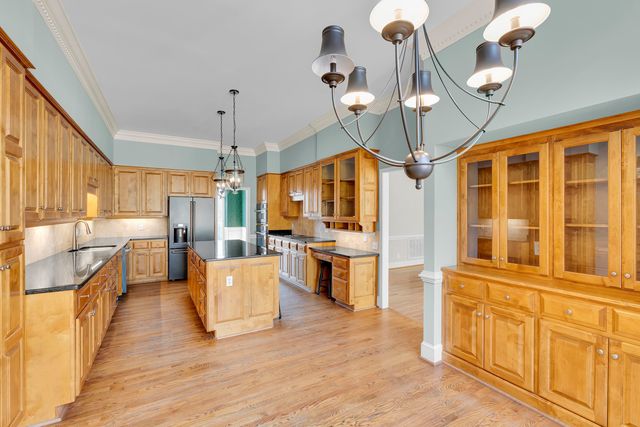 111 W Woodglen Road, Spartanburg, SC 29301