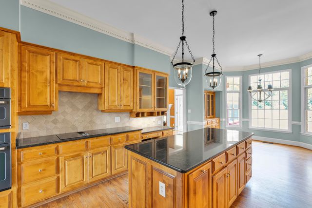 111 W Woodglen Road, Spartanburg, SC 29301