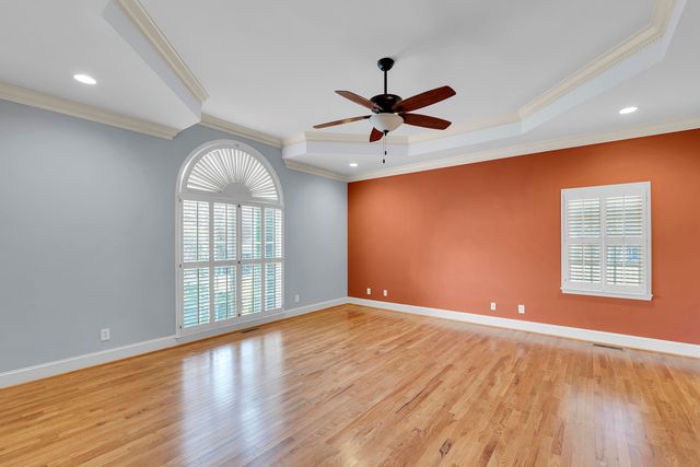 111 W Woodglen Road, Spartanburg, SC 29301