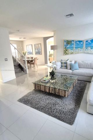 8760 NW 102nd Ct, Doral, FL 33178