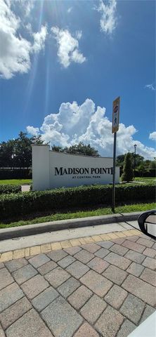 8760 NW 102nd Ct, Doral, FL 33178