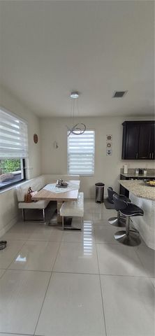 8760 NW 102nd Ct, Doral, FL 33178