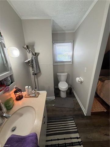 4509 Oakley Court, Walkertown, NC 27051