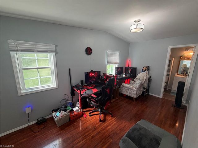 4509 Oakley Court, Walkertown, NC 27051