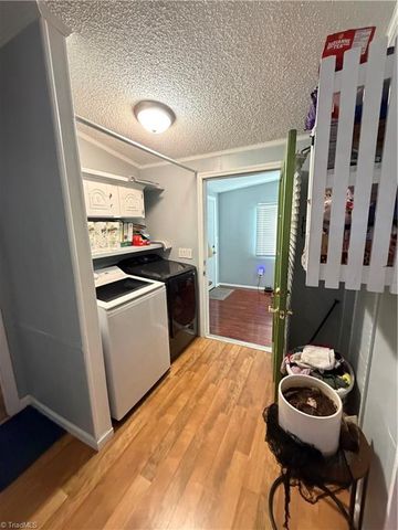 4509 Oakley Court, Walkertown, NC 27051