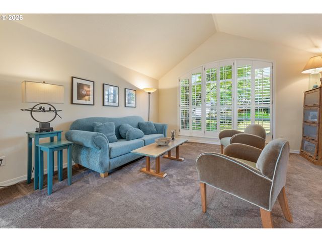 14388 Se MEADOWS Ln, Clackamas, OR 97015