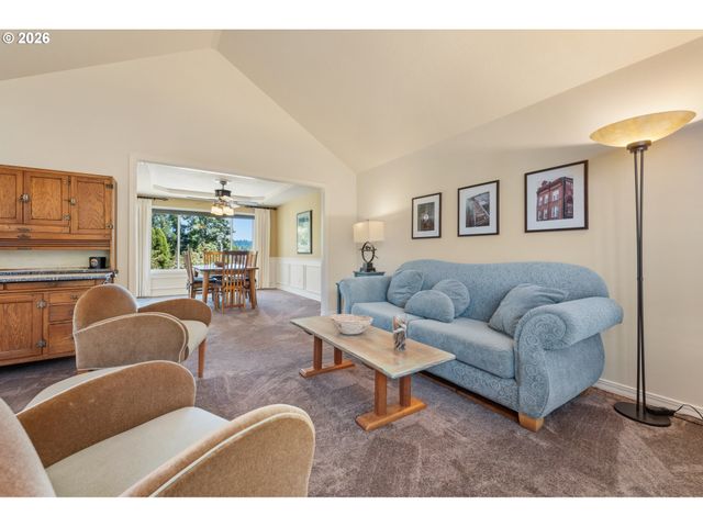 14388 Se MEADOWS Ln, Clackamas, OR 97015