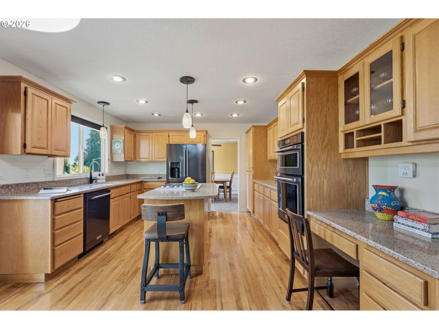 14388 Se MEADOWS Ln, Clackamas, OR 97015