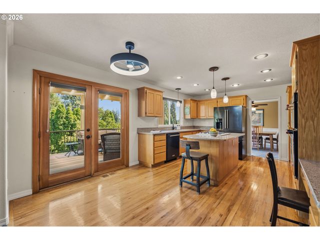 14388 Se MEADOWS Ln, Clackamas, OR 97015