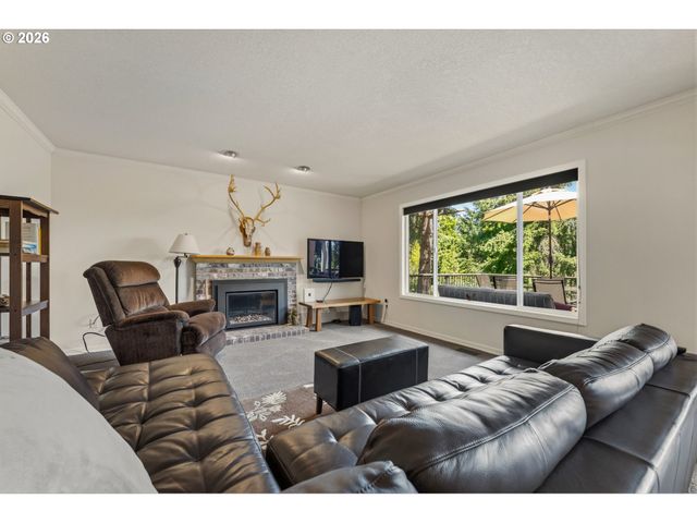 14388 Se MEADOWS Ln, Clackamas, OR 97015
