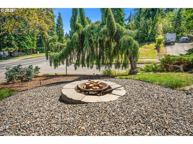 14388 Se MEADOWS Ln, Clackamas, OR 97015