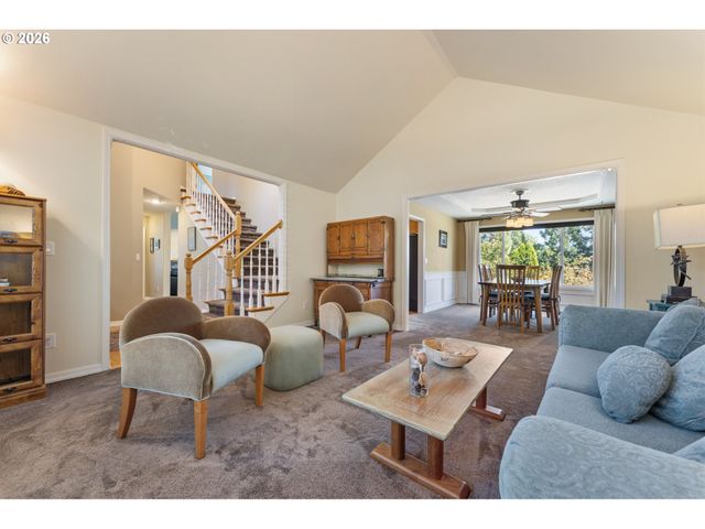 14388 Se MEADOWS Ln, Clackamas, OR 97015