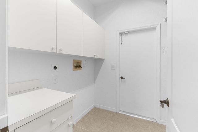 19389 SW 64th Street, Pembroke Pines, FL 33332