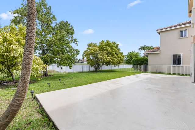 19389 SW 64th Street, Pembroke Pines, FL 33332