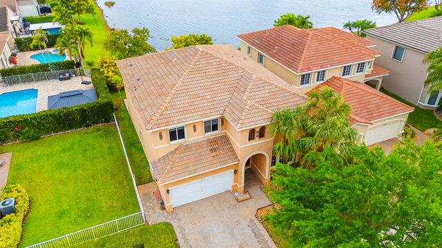 19389 SW 64th Street, Pembroke Pines, FL 33332