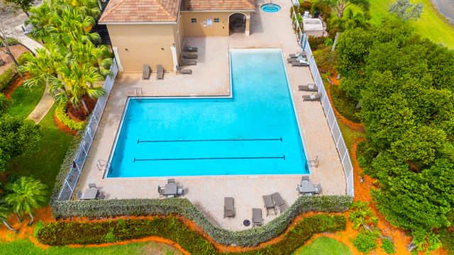 19389 SW 64th Street, Pembroke Pines, FL 33332