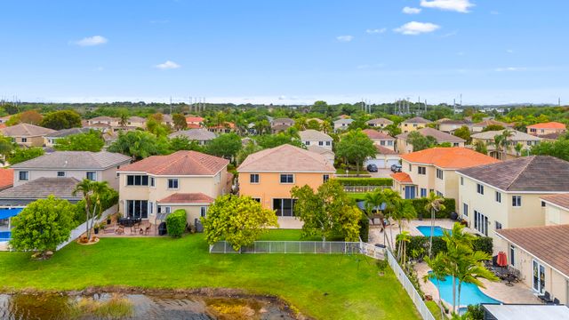 19389 SW 64th Street, Pembroke Pines, FL 33332