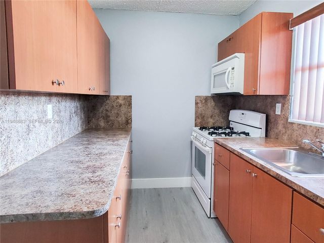 1265 W 24th St 212, Hialeah, FL 33010