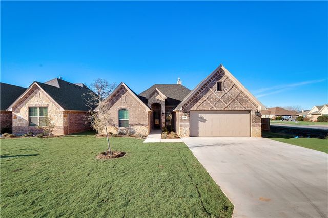 3100 Main Street, Granbury, TX 76049