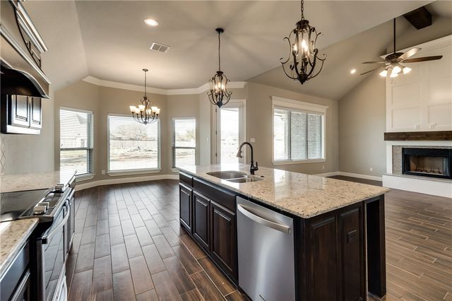 3100 Main Street, Granbury, TX 76049