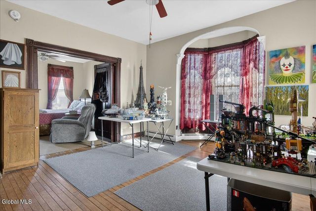 44 Pine Street, Rensselaer, NY 12144