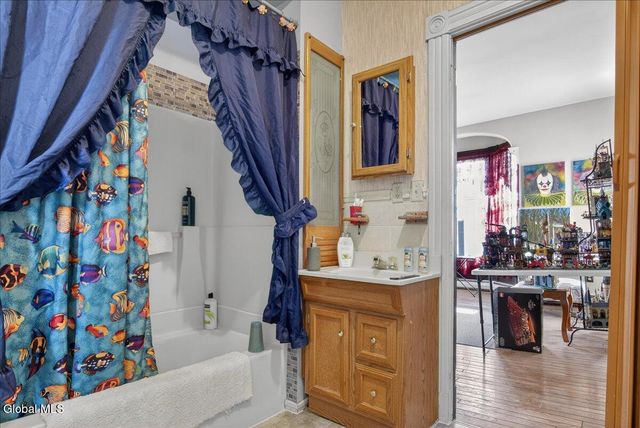 44 Pine Street, Rensselaer, NY 12144