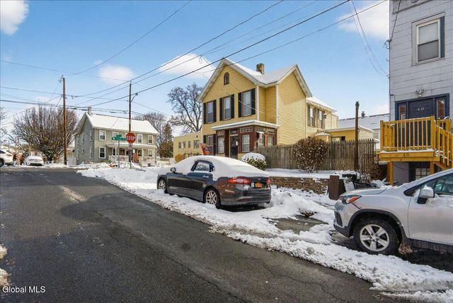 44 Pine Street, Rensselaer, NY 12144