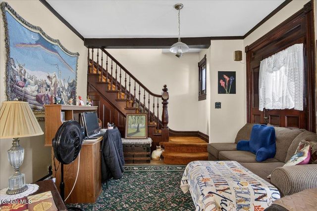 44 Pine Street, Rensselaer, NY 12144