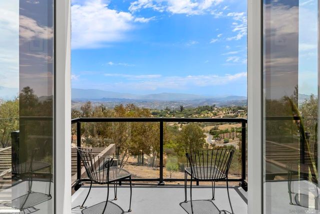 28455 Meadow Mesa, Escondido, CA 92026