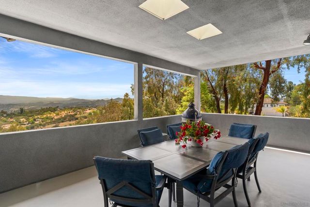 28455 Meadow Mesa, Escondido, CA 92026