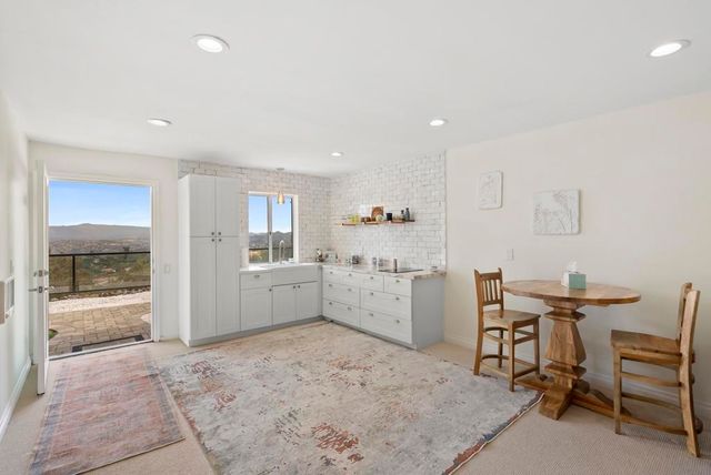 28455 Meadow Mesa, Escondido, CA 92026