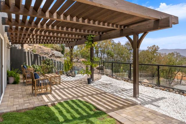 28455 Meadow Mesa, Escondido, CA 92026