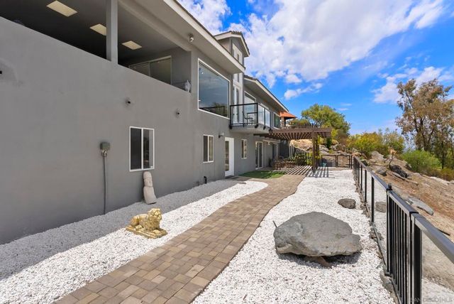 28455 Meadow Mesa, Escondido, CA 92026