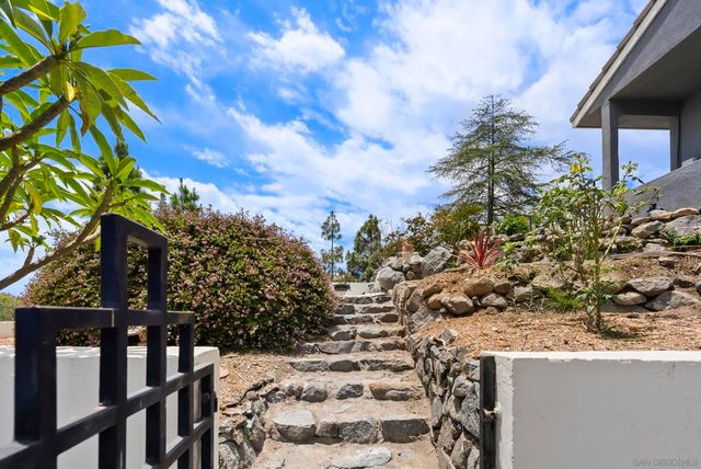28455 Meadow Mesa, Escondido, CA 92026