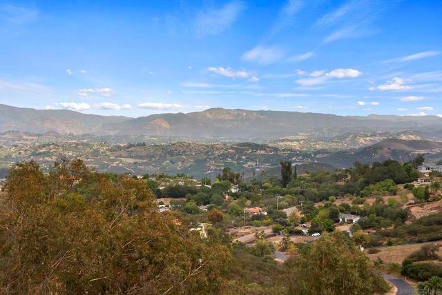 28455 Meadow Mesa, Escondido, CA 92026