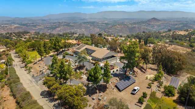 28455 Meadow Mesa, Escondido, CA 92026
