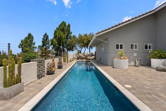 28455 Meadow Mesa, Escondido, CA 92026