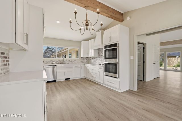 6815 Dorchester Drive, Knoxville, TN 37909