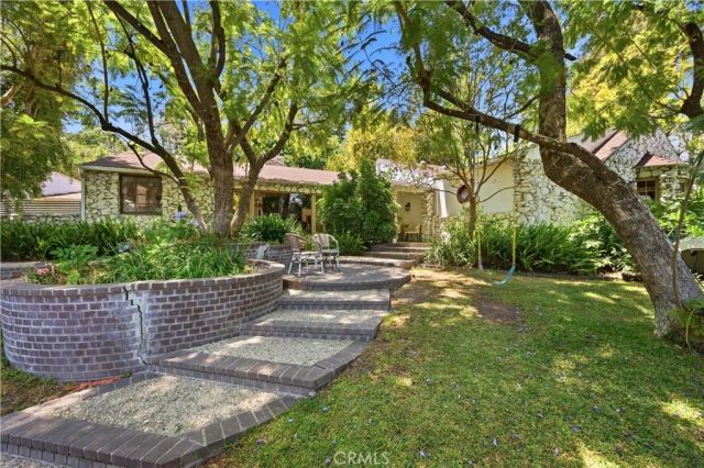 18000 Karen Drive, Encino, CA 91316