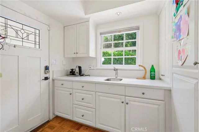 18000 Karen Drive, Encino, CA 91316