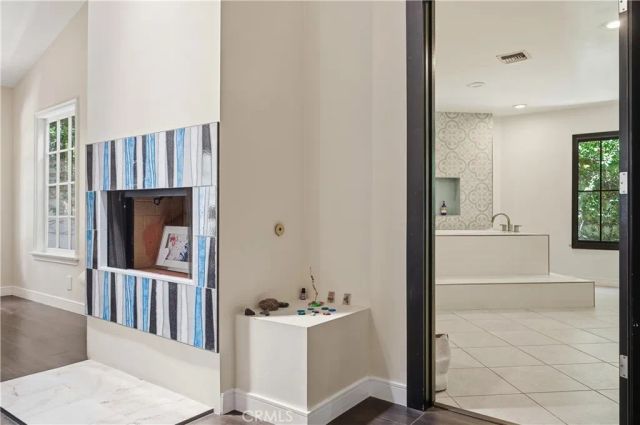 18000 Karen Drive, Encino, CA 91316