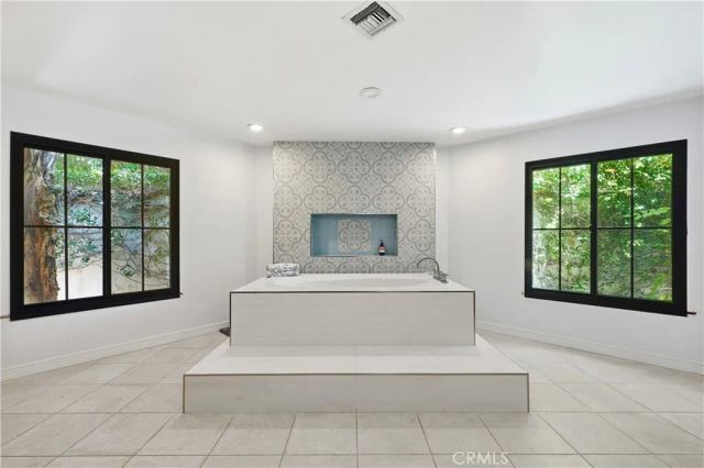18000 Karen Drive, Encino, CA 91316