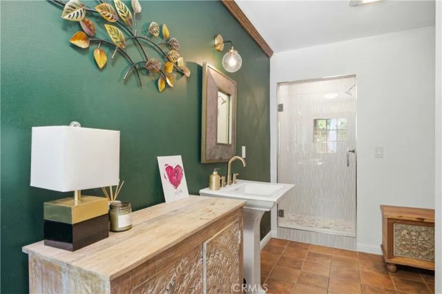 18000 Karen Drive, Encino, CA 91316