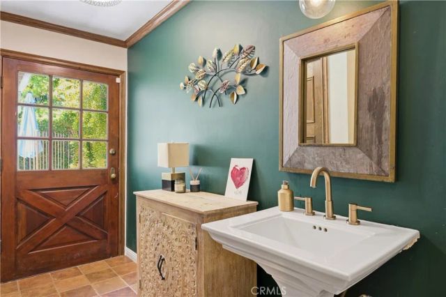18000 Karen Drive, Encino, CA 91316