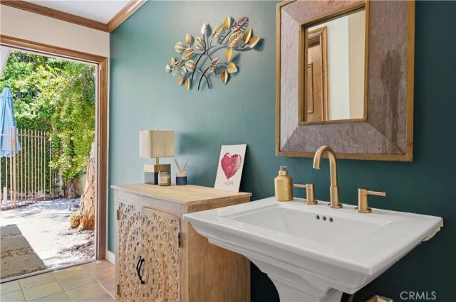 18000 Karen Drive, Encino, CA 91316