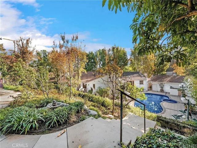 18000 Karen Drive, Encino, CA 91316